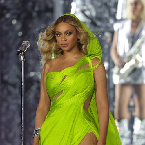 Beyoncé green dress at Renaissance Tour