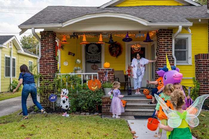 HOUSTON, TEXAS - OCTOBER 31: The Richardson family Trick-or-Treat on October 31, 2022 in Houston, Te...