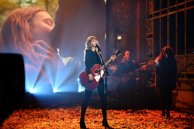 Taylor Swift performing "All Too Well" on 'Saturday Night Live' contains lyrics for fall captions on...