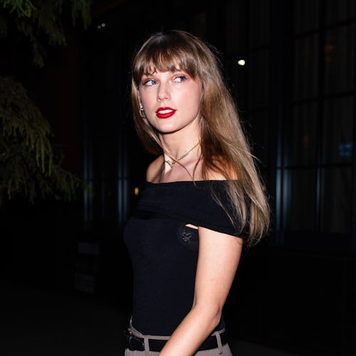 Taylor Swift straight hair in New York September 2023