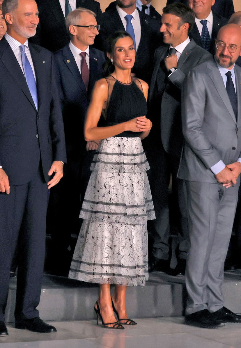 Queen Letizia pose as Heads of state or government from all 27 EU member states and 20 European nonm...