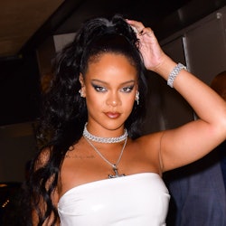 Rihanna white tube dress 2019