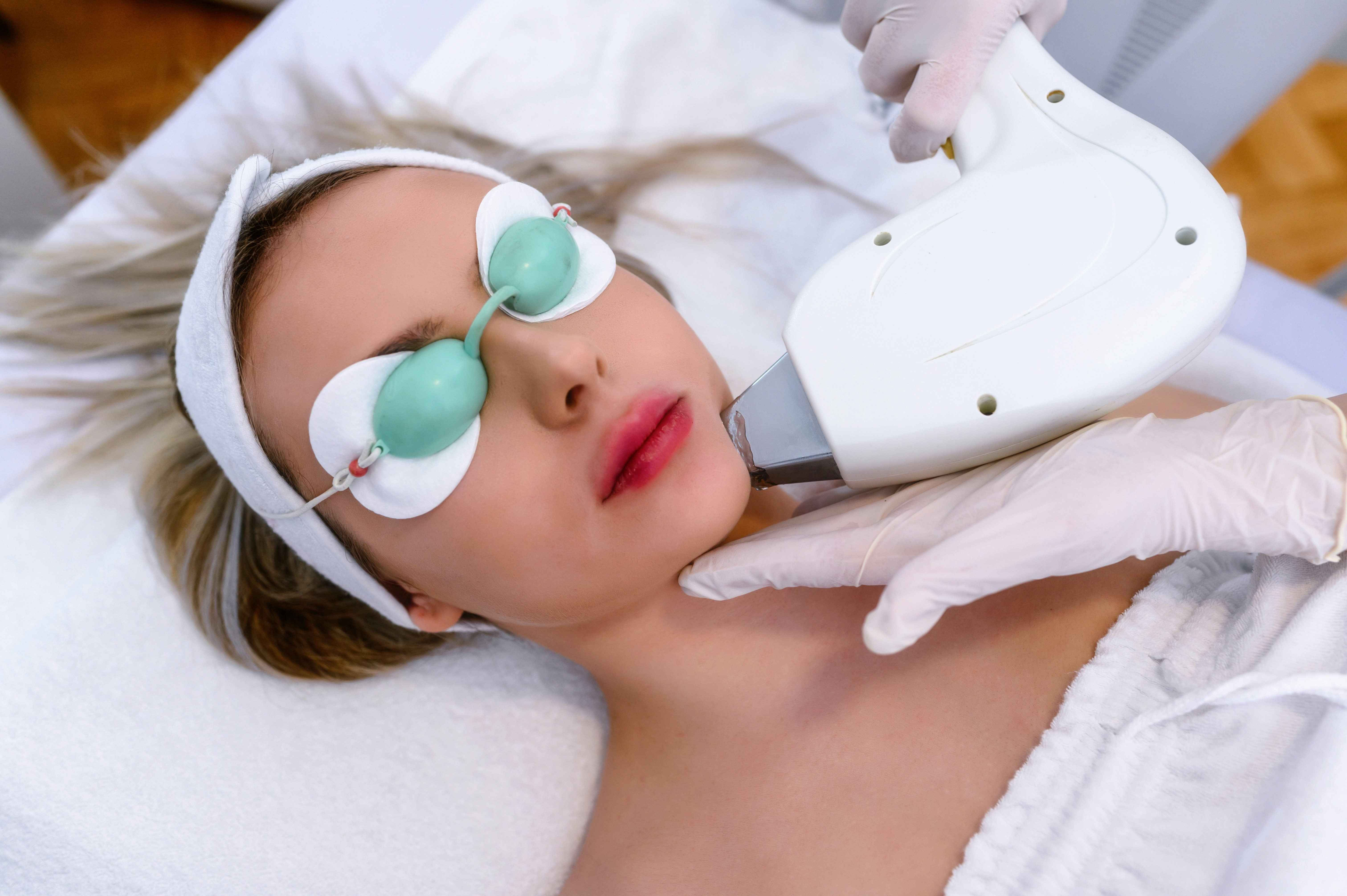 How Laser Skin Tightening Can Improve Fine Lines, Wrinkles, & More