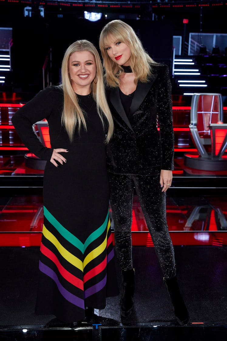 Kelly Clarkson and Taylor Swift appeared on 'The Voice' together.