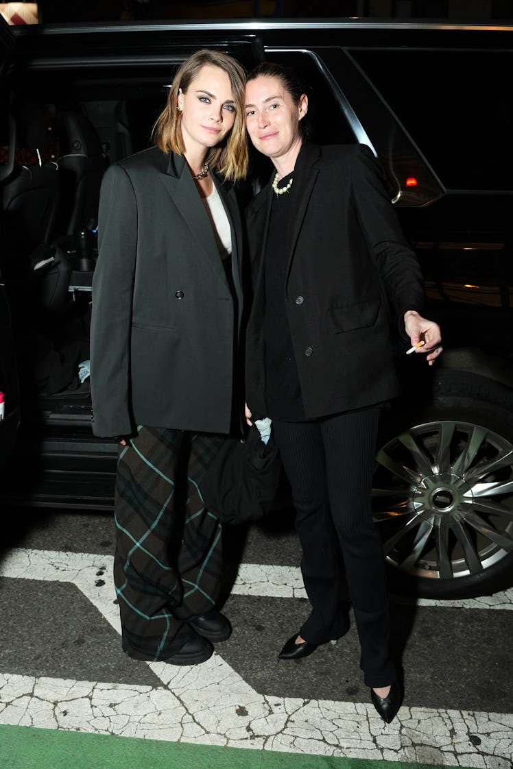 NEW YORK, NEW YORK - NOVEMBER 09: (L-R) Cara Delevingne and Cecile Winckler attend as Burberry celeb...