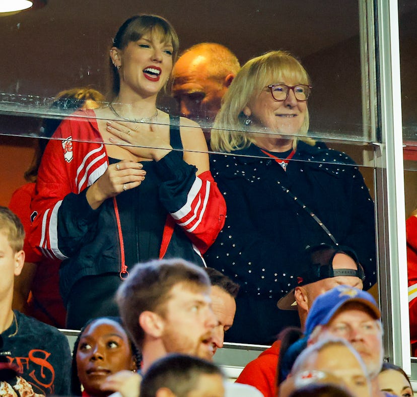 Taylor Swift and Donna Kelce