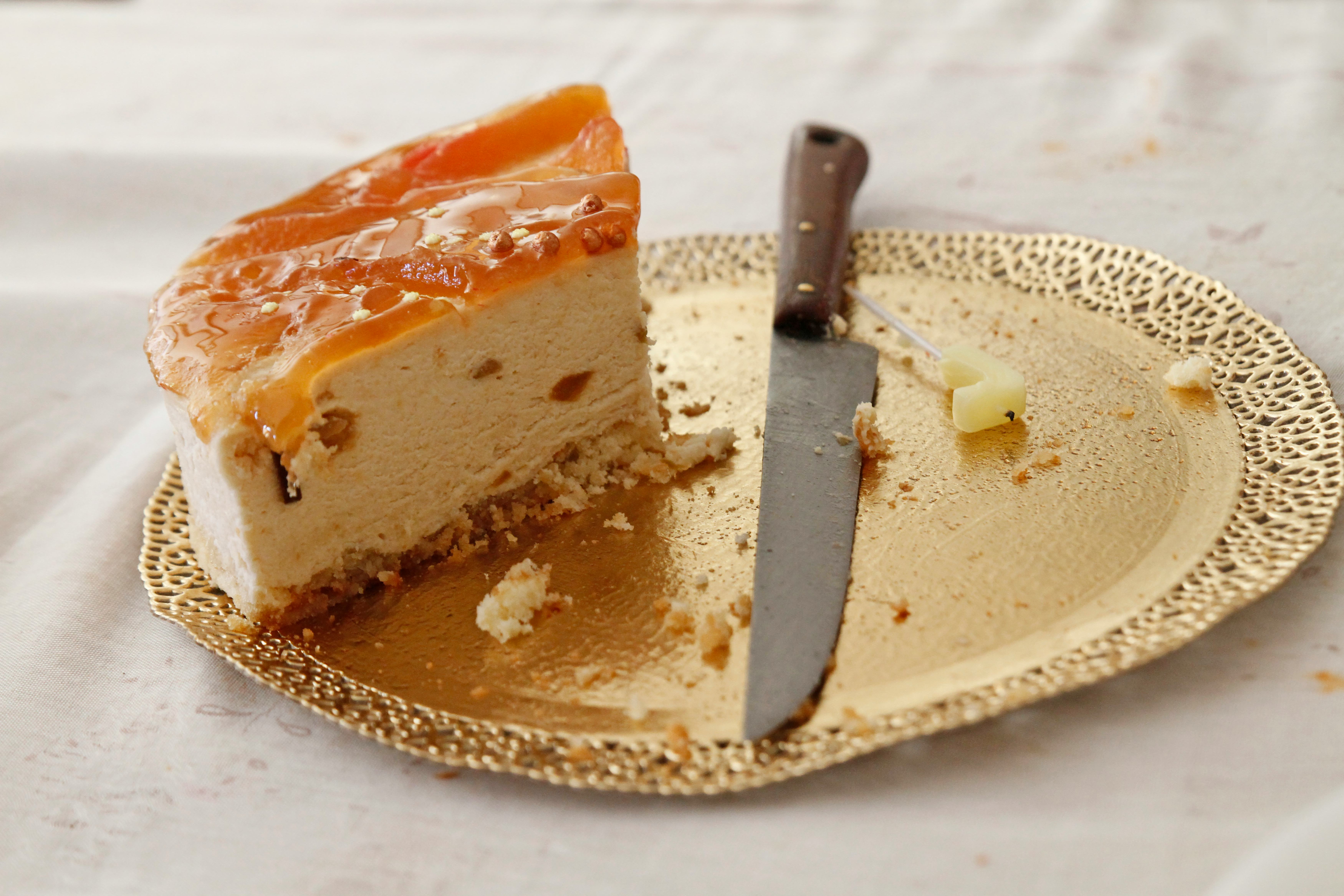 One private chef recommends sending your holiday dinner party guests home with leftovers.