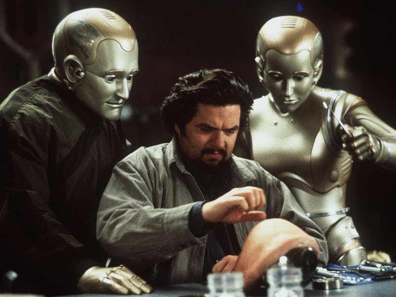 1999 Sam Neill and Robin Williams in "Bicentennial Man." Photo Touchstone Pictures