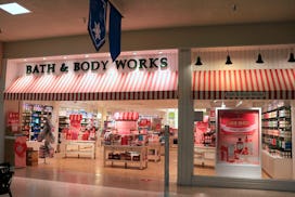 Entrance to Bath and Body Works store in indoor mall, Idaho. (Photo by: Don and Melinda Crawford/UCG...