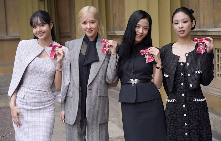 Blackpink's members, Lalisa Manoban, Roseanne Park, Jisoo Kim and Jennie Kim pose with their medals ...
