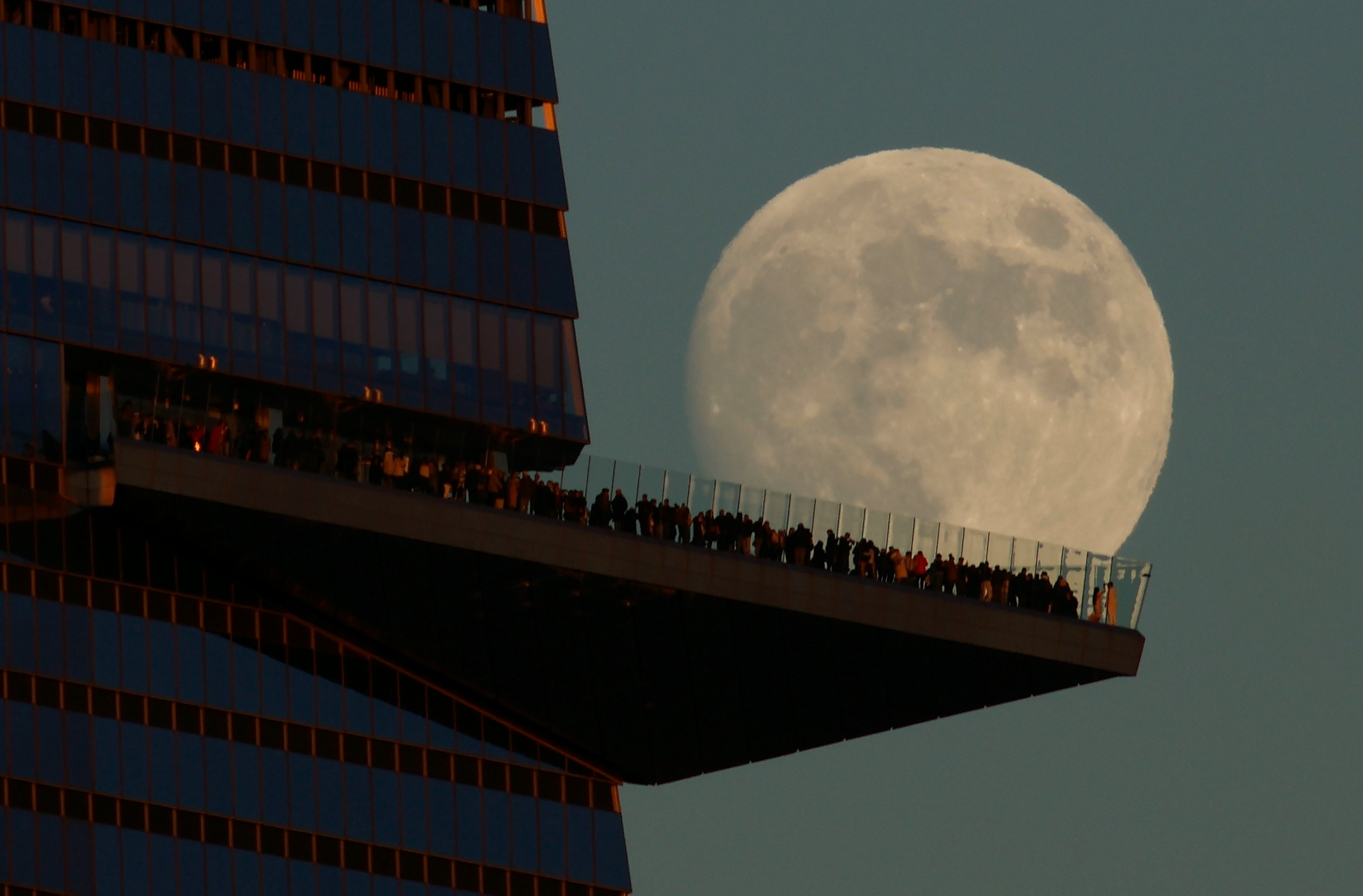 A full moon in Cancer is coming in December 2023.