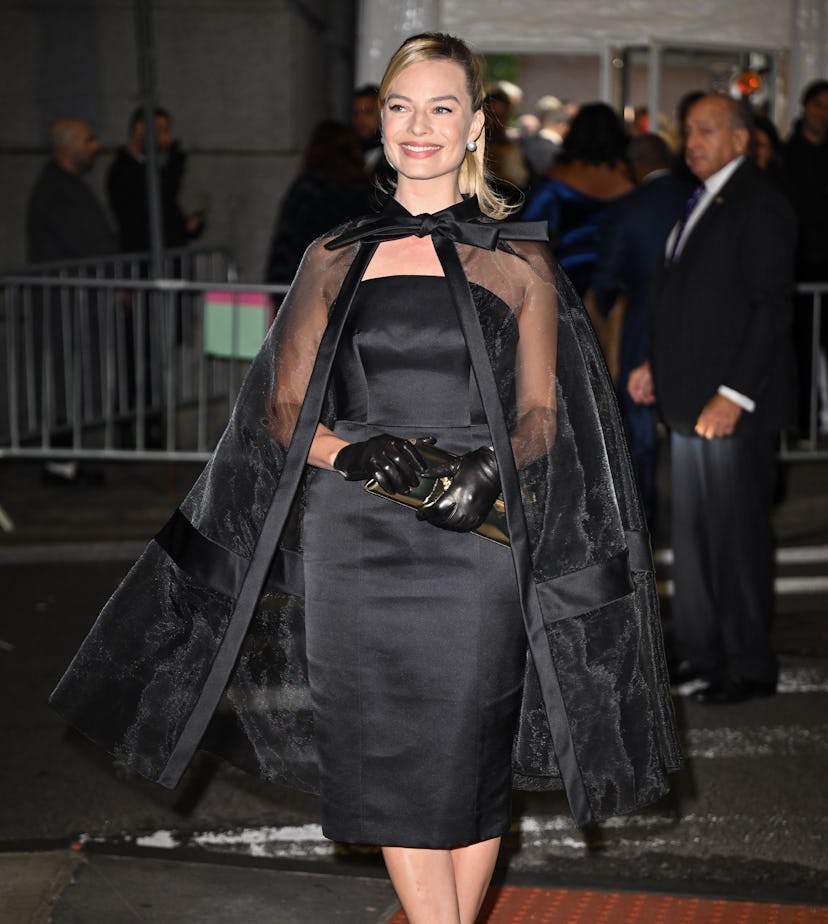 Margot Robbie arrives to the 2023 Gotham Awards at Cipriani Wall Street on November 27, 2023 in New ...
