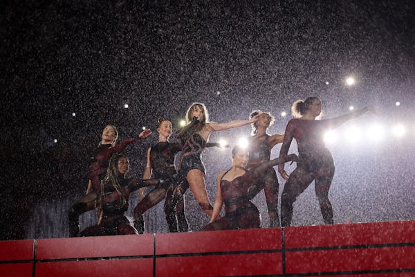 Taylor Swift waterproof makeup Eras Tour Brazil