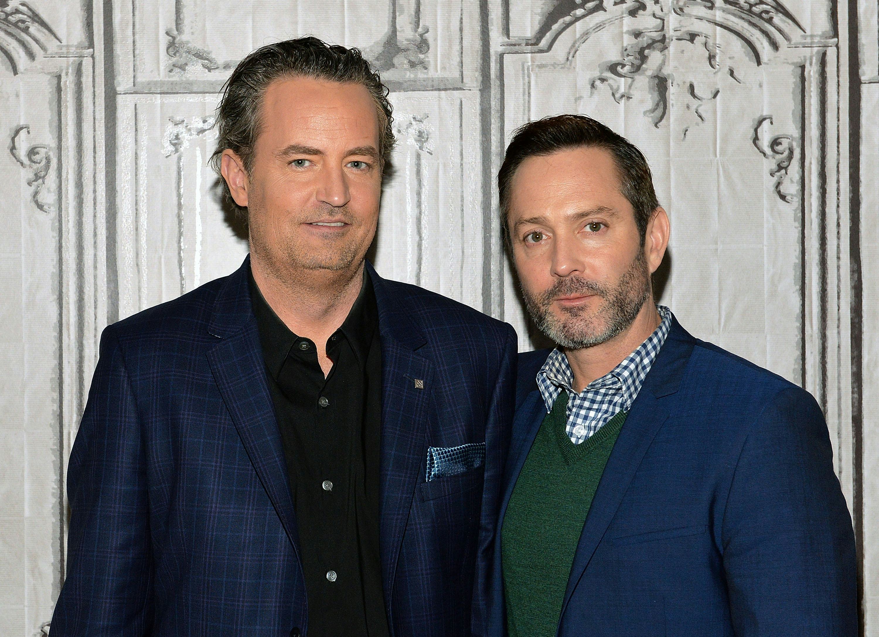 &lsquo;17 Again&rsquo; co-stars Matthew Perry and Thomas Lennon.