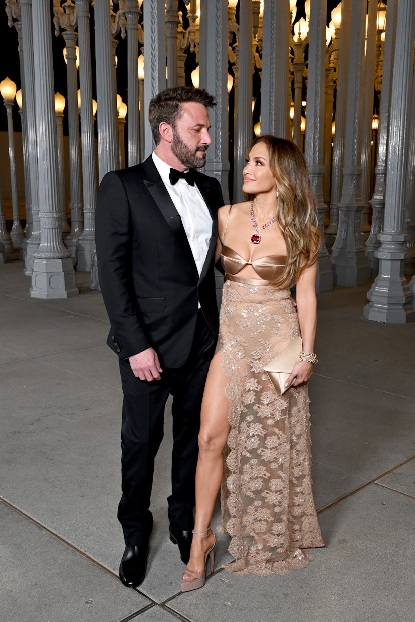 LOS ANGELES, CALIFORNIA - NOVEMBER 04: (L-R) Ben Affleck, wearing Gucci, and Jennifer Lopez, wearing...