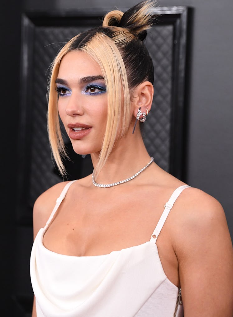 LOS ANGELES, CALIFORNIA - JANUARY 26: Dua Lipa arrives at the 62nd Annual GRAMMY Awards at Staples C...
