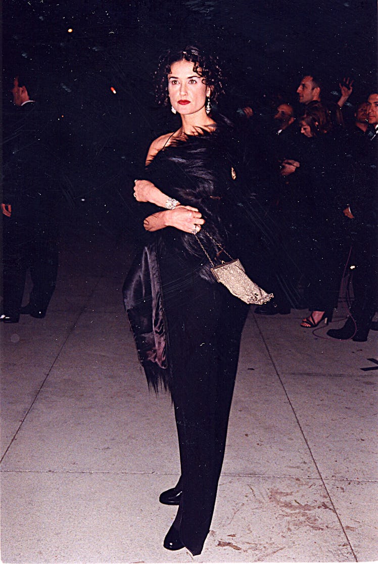 Demi Moore at the 1998 Vanity Fair Oscar Party in Los Angeles.    