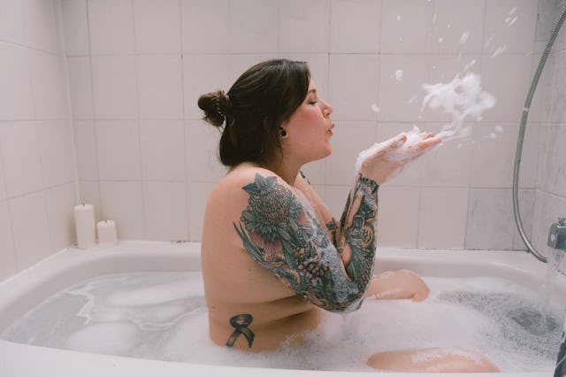 woman happy to be alone and not married.