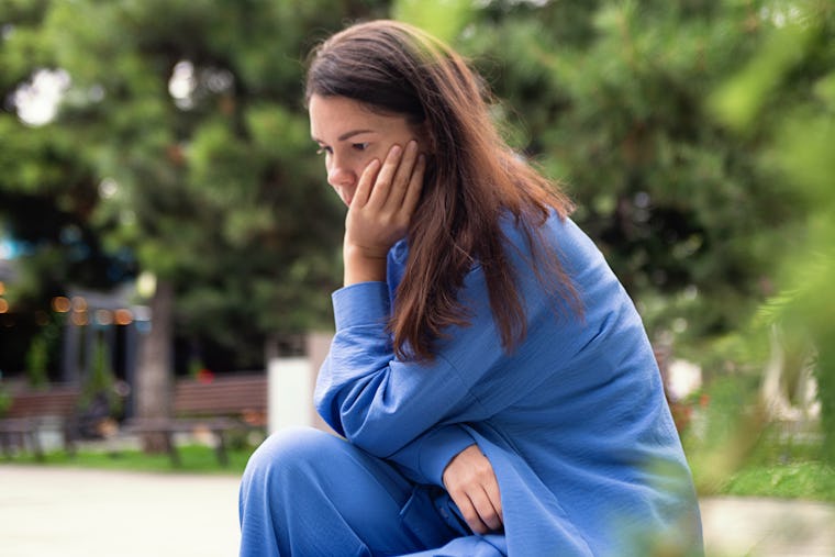 8 Weird Signs You Might Be An Extrovert Without Realizing It