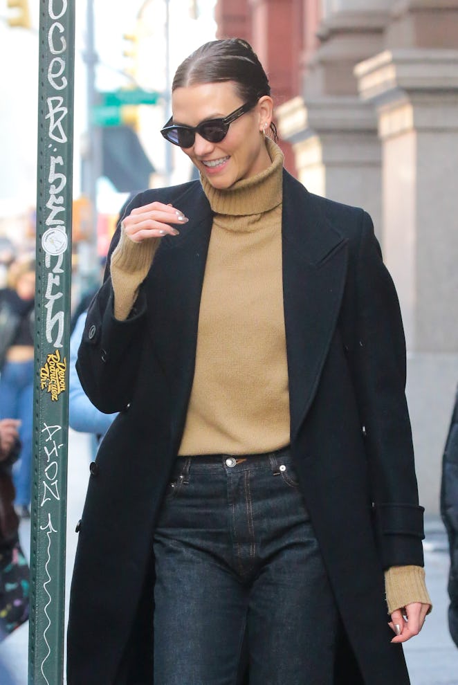NEW YORK, NY - DECEMBER 08: Karlie Kloss is seen on December 08, 2023 in New York City.  (Photo by I...