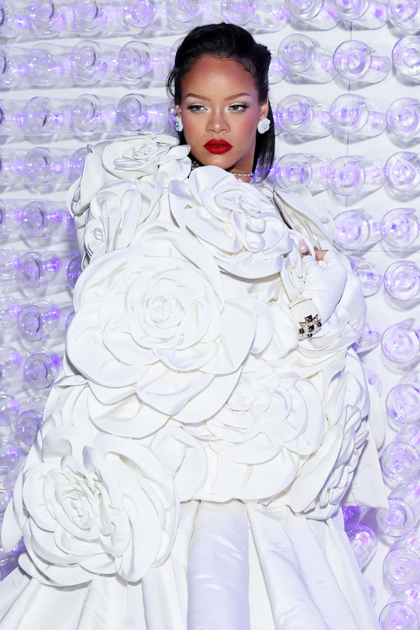 NEW YORK, NEW YORK - MAY 01: Rihanna attends The 2023 Met Gala Celebrating “Karl Lagerfeld: A Line O…