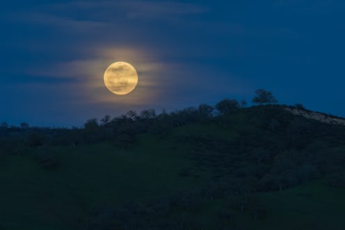 Follow these dos and don'ts during December's full Cold Moon.
