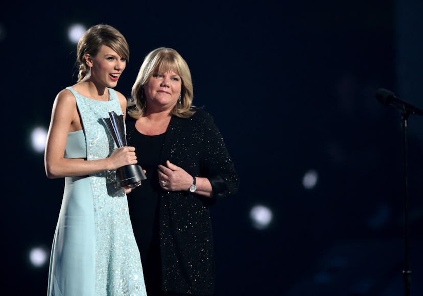 Taylor Swift Is "So Moved" By Mother-Daughter Duo Bonding Through Her Music
