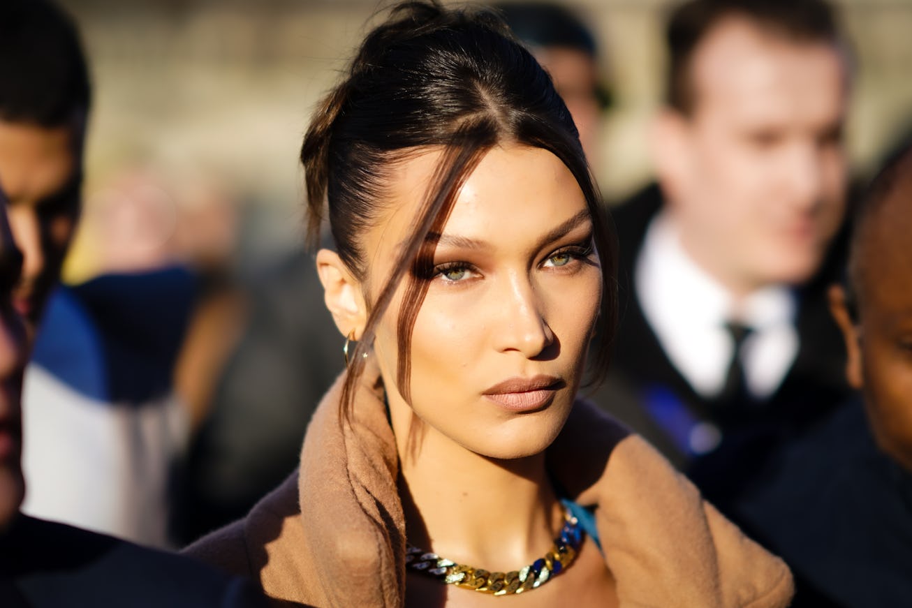 PARIS, FRANCE - JANUARY 16: Bella Hadid is seen, outside Vuitton, during Paris Fashion Week - Menswe...