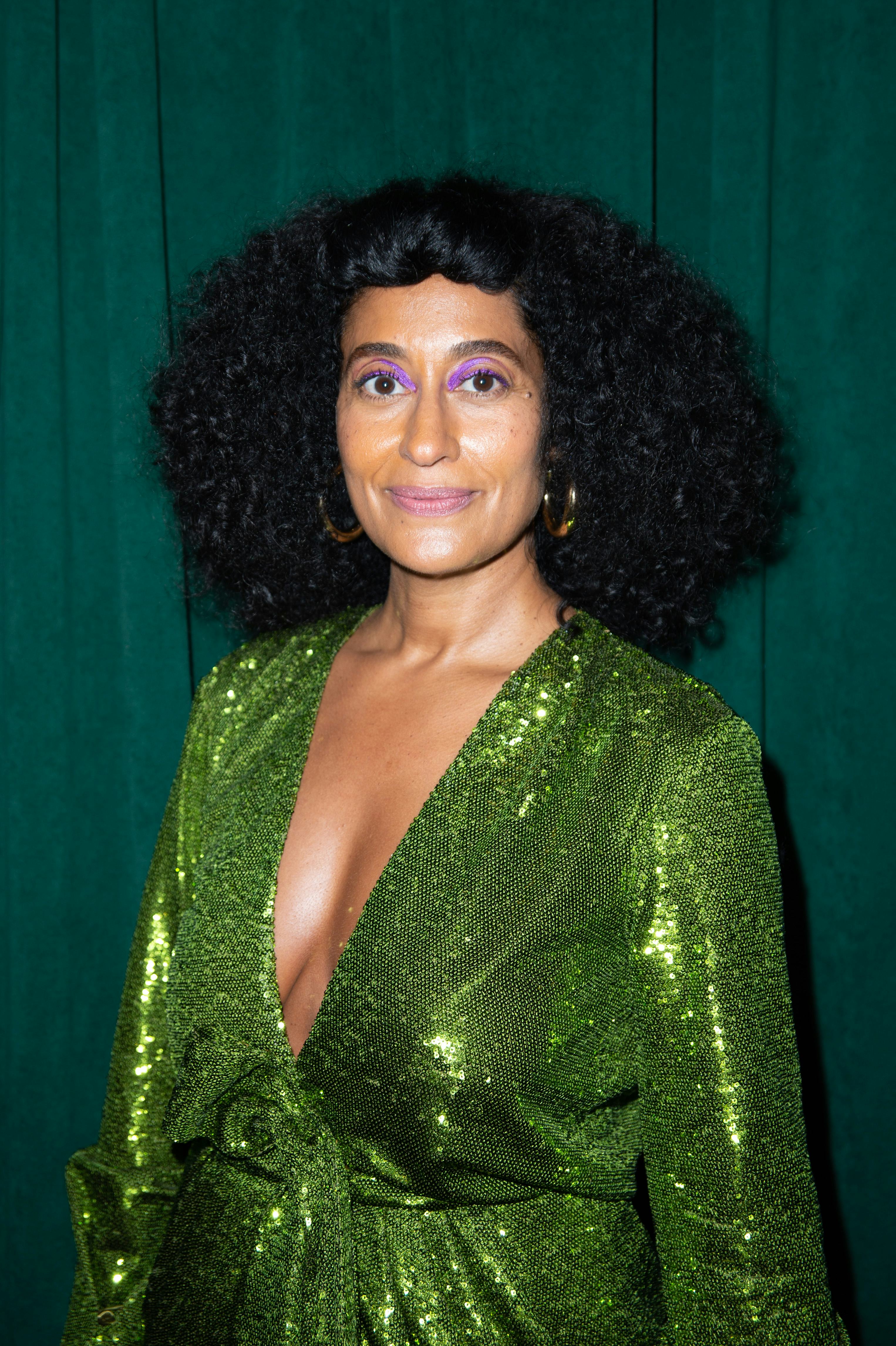 Leos would do well with voluminous curls.