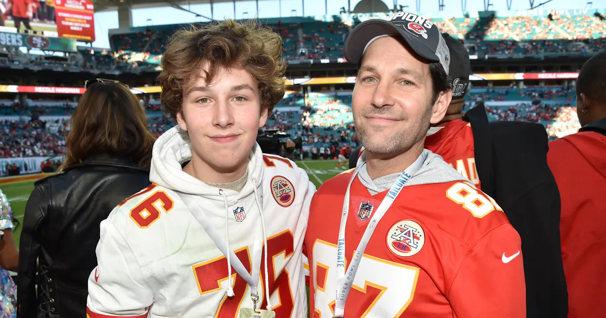 Jake Ruddle Paul Rudd's Son Is Basically His Clone In Viral, Post Super Bowl LVII ...