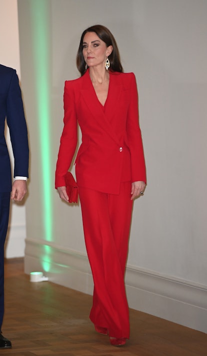 kate middleton red suit