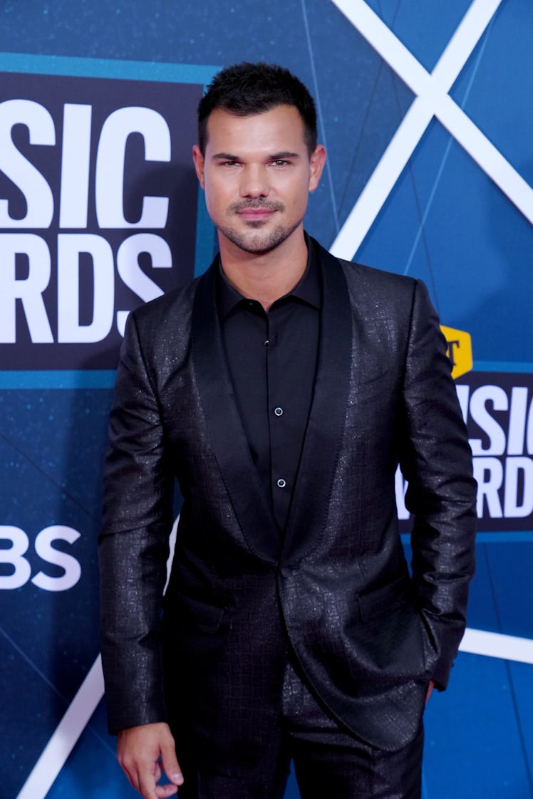 Taylor Lautner was on stage during the infamous 2009 VMAs moment between Taylor Swift and Kanye West...