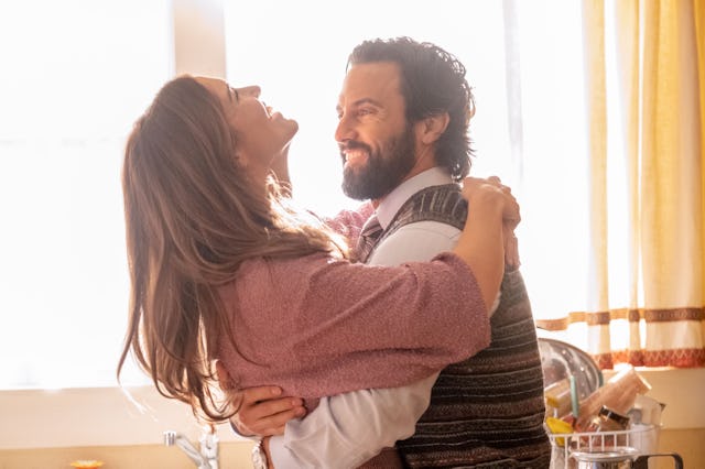 THIS IS US -- "The Challenger" Episode 601 -- Pictured: (l-r) Mandy Moore as Rebecca, Milo Ventimigl...