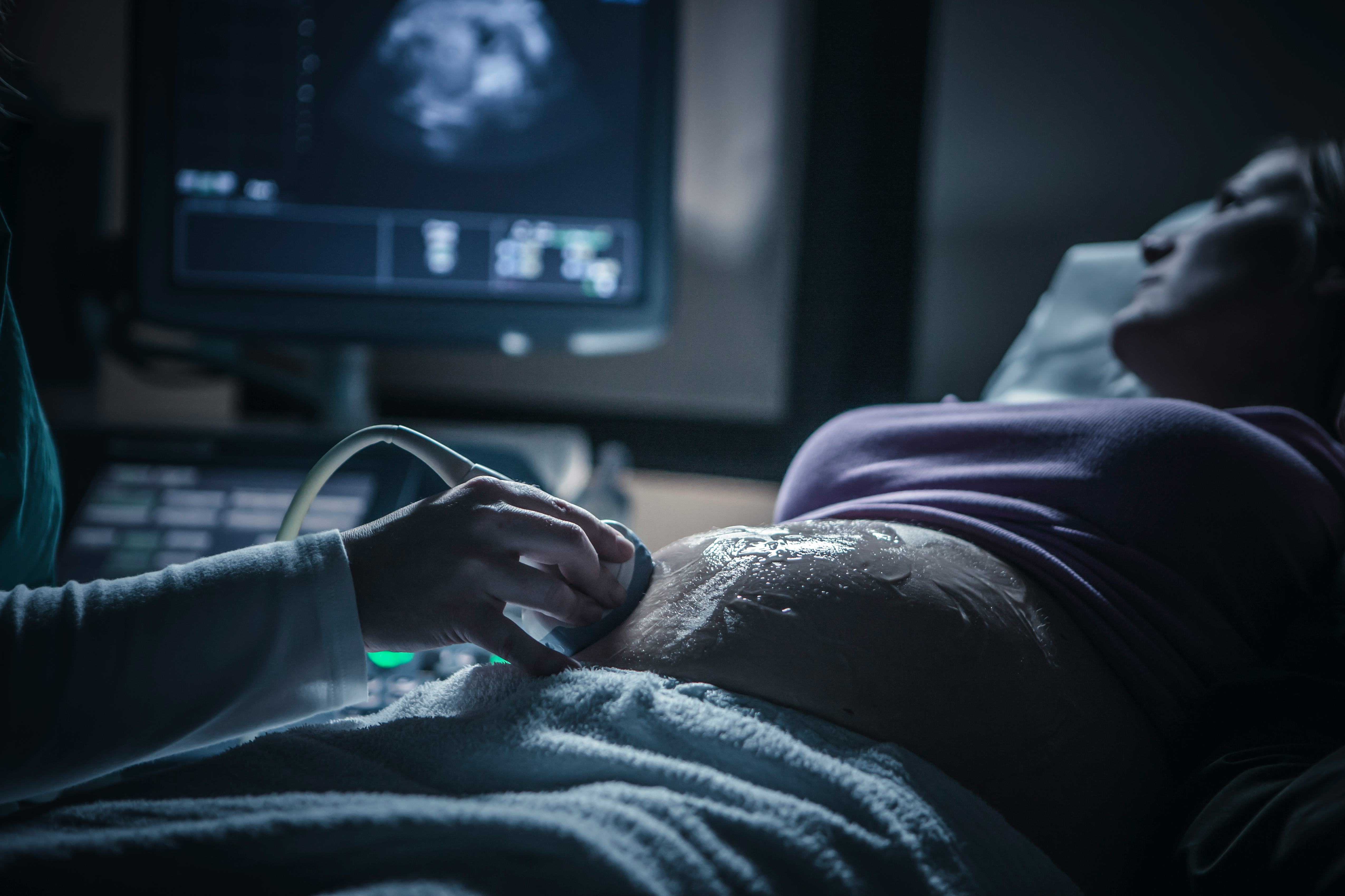 Placenta Previa Dos & Don’ts, Symptoms, & What To Expect At Birth