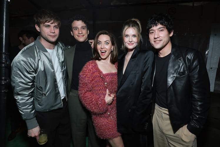 LOS ANGELES, CALIFORNIA - FEBRUARY 24: (L-R) Leo Woodall, Adam DiMarco, Aubrey Plaza, Meghann Fahy, ...