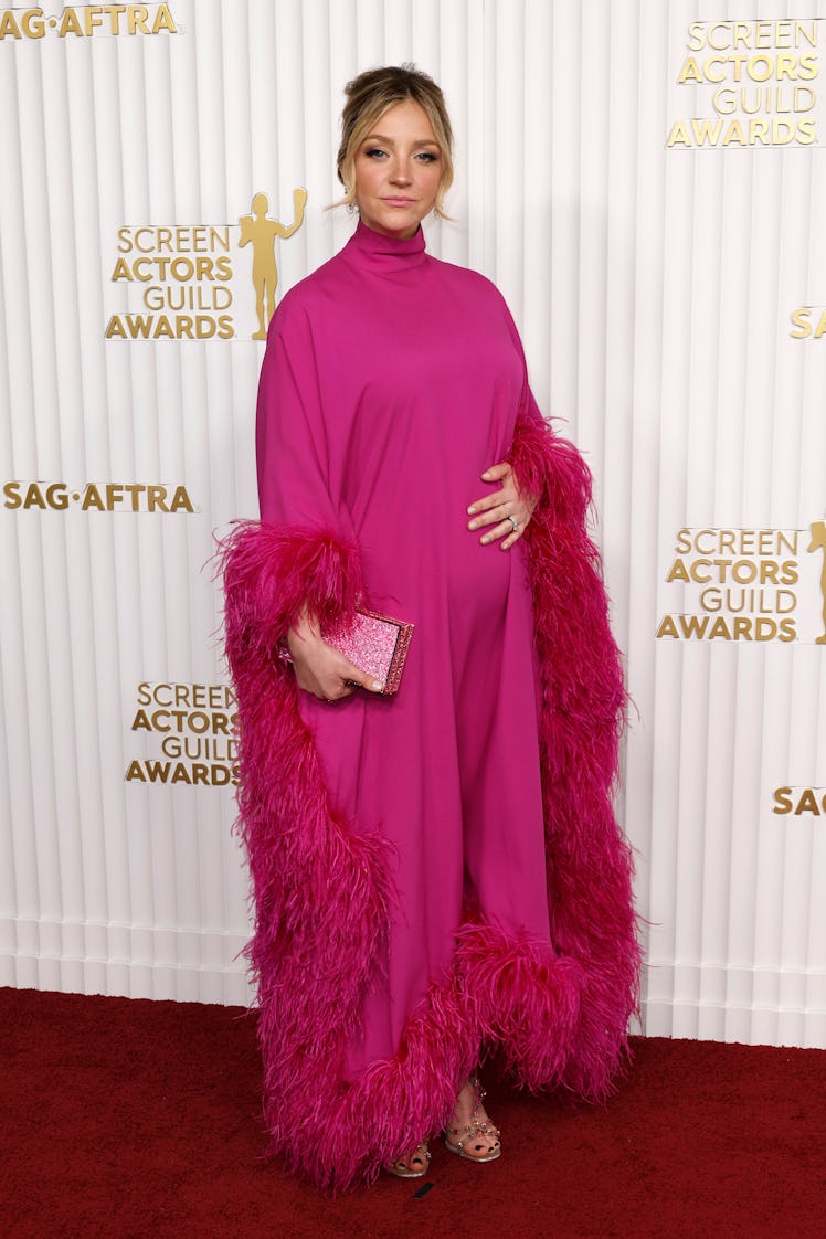 Abby Elliott attends the 29th Annual Screen Actors Guild Awards 