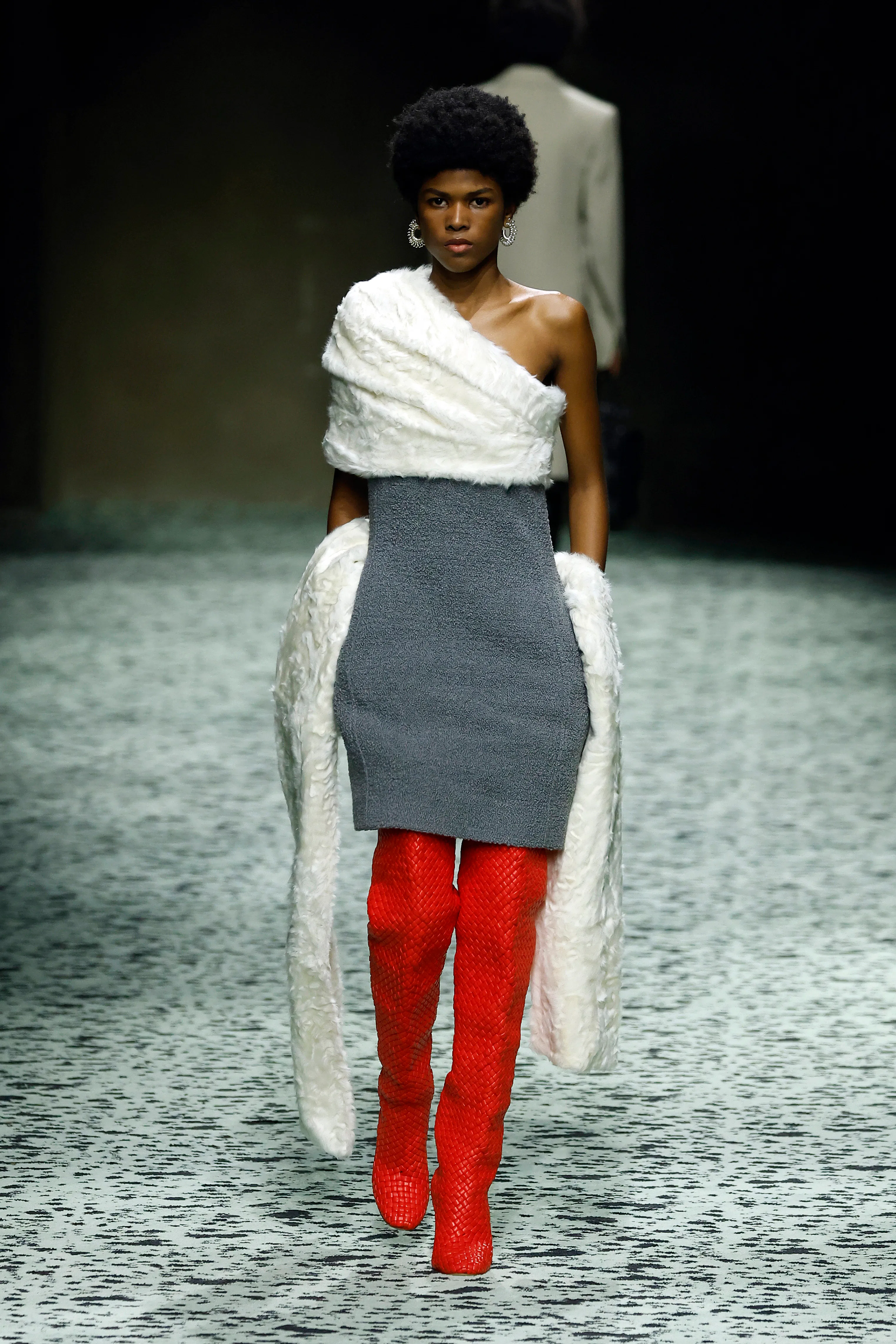 Bottega Veneta Fall 2023: Matthieu Blazy Invites Everyone Into the