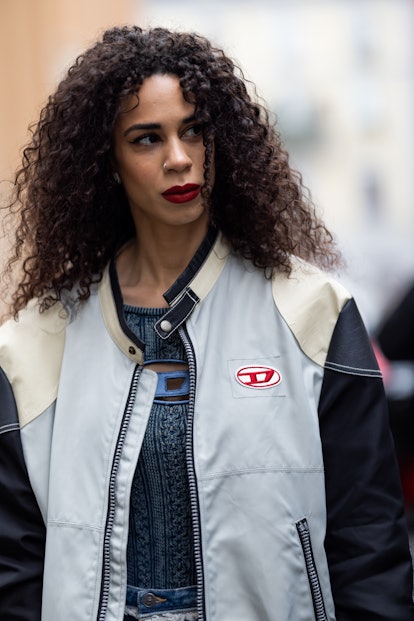 Natural curls are beauty street style trend during Milan Fashion Week Womenswear Fall/Winter 2023/20...