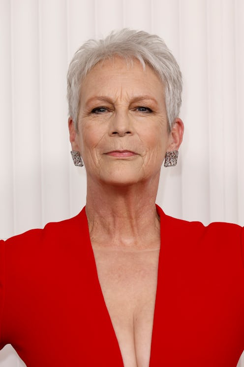 Jamie Lee Curtis reclaimed the "nepo baby" title at the SAG Awards 2023.
