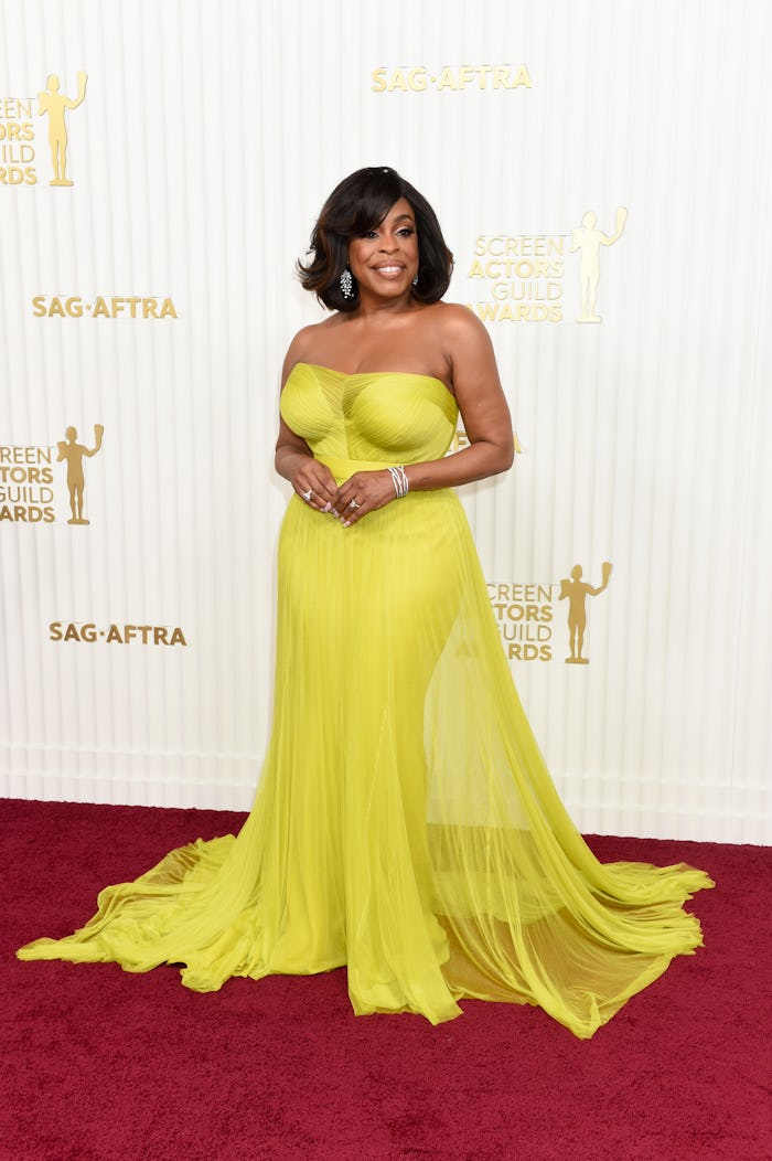 Niecy Nash was among the best dressed parents at the 2023 SAG Awards.