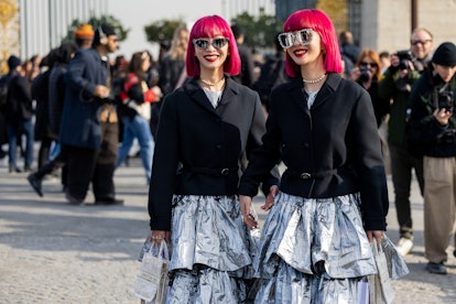Blunt bobs are a  Paris Fashion Week Fall/Winter 2023 street style beauty trend.