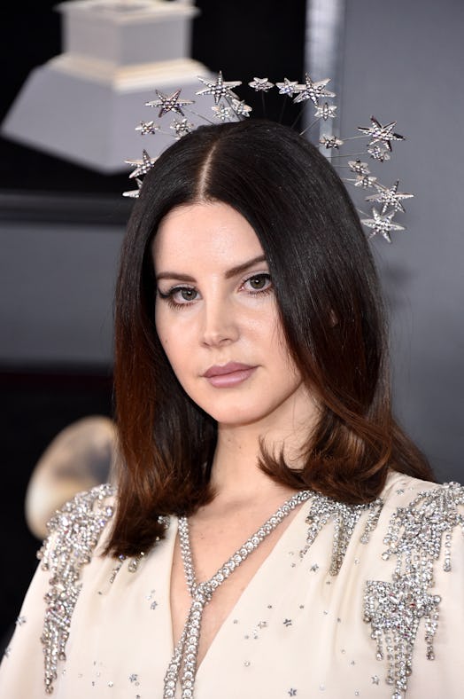 Lana Del Rey halo headband at 60th Annual GRAMMY Awards 2018