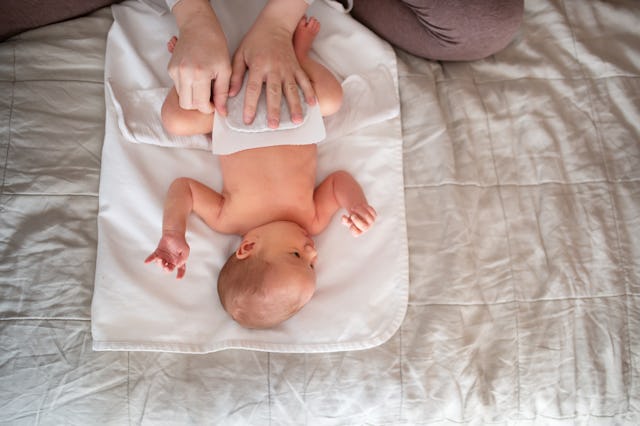 Researchers have developed a "smart diaper" that lets parents know when it needs to be changed.