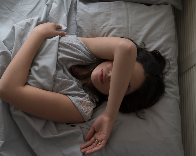 woman in bed, can you have sex with a UTI