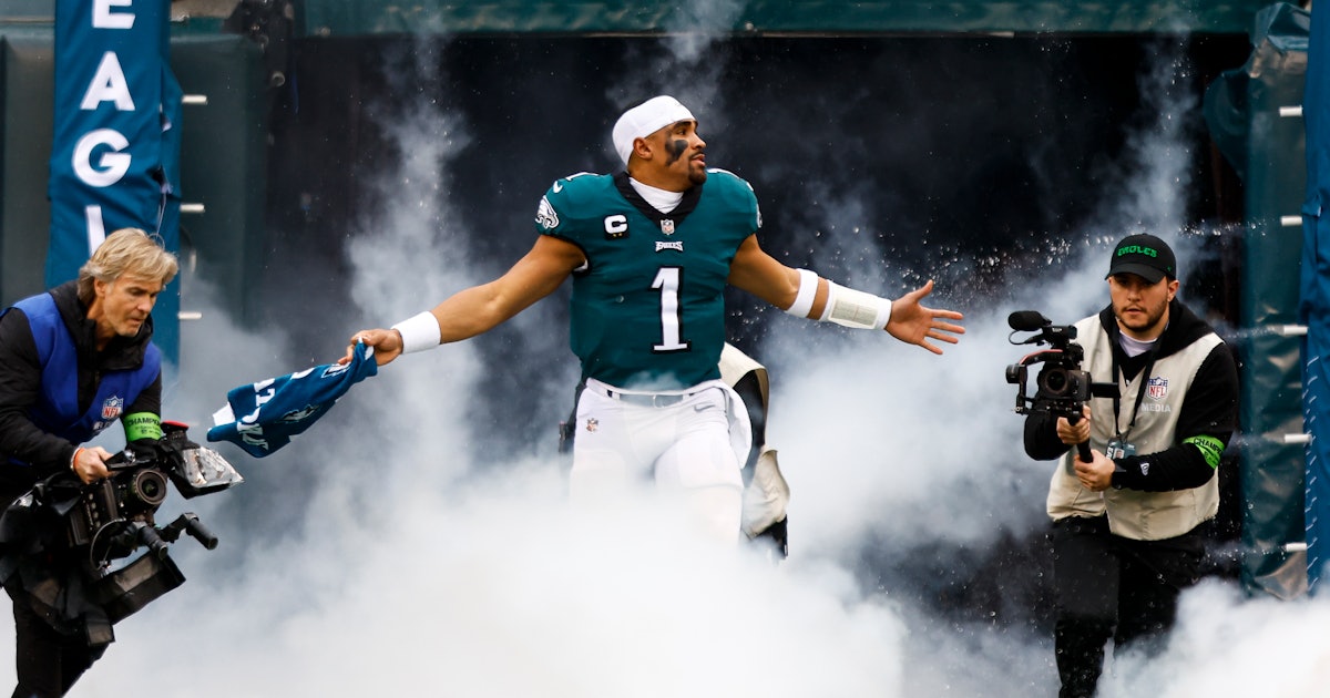 Philadelphia Eagles Memes & Tweets To Honor Super Bowl Sunday