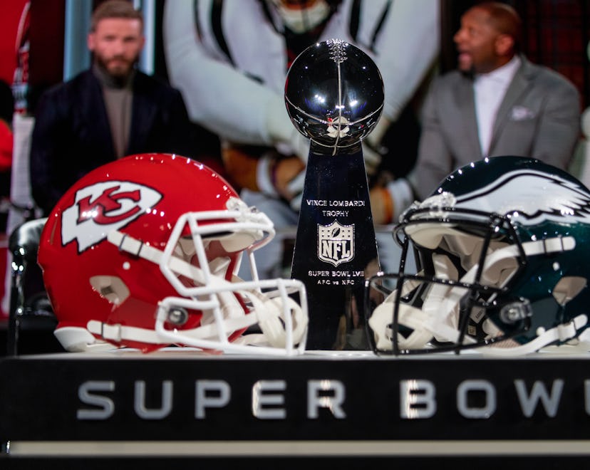 08 February 2023, USA, Phoenix: Super Bowl LVII, Roger Goodell press conference. The helmets of the ...