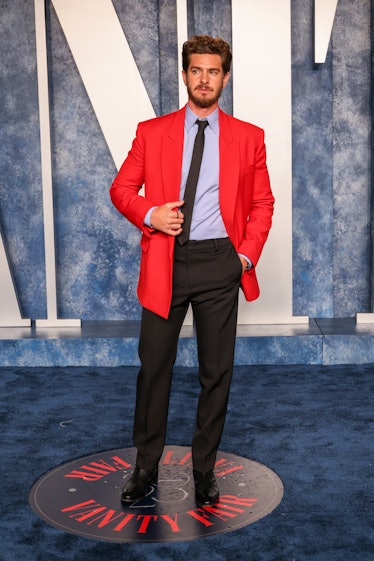 Andrew Garfield attends the 2023 Vanity Fair Oscar Party 