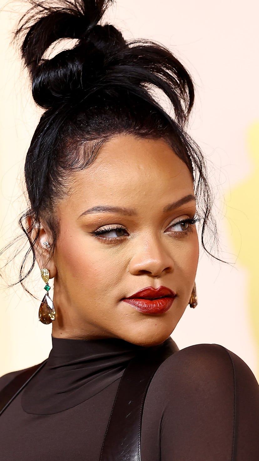 HOLLYWOOD, CALIFORNIA - MARCH 12: Rihanna attends the 95th Annual Academy Awards on March 12, 2023 i...