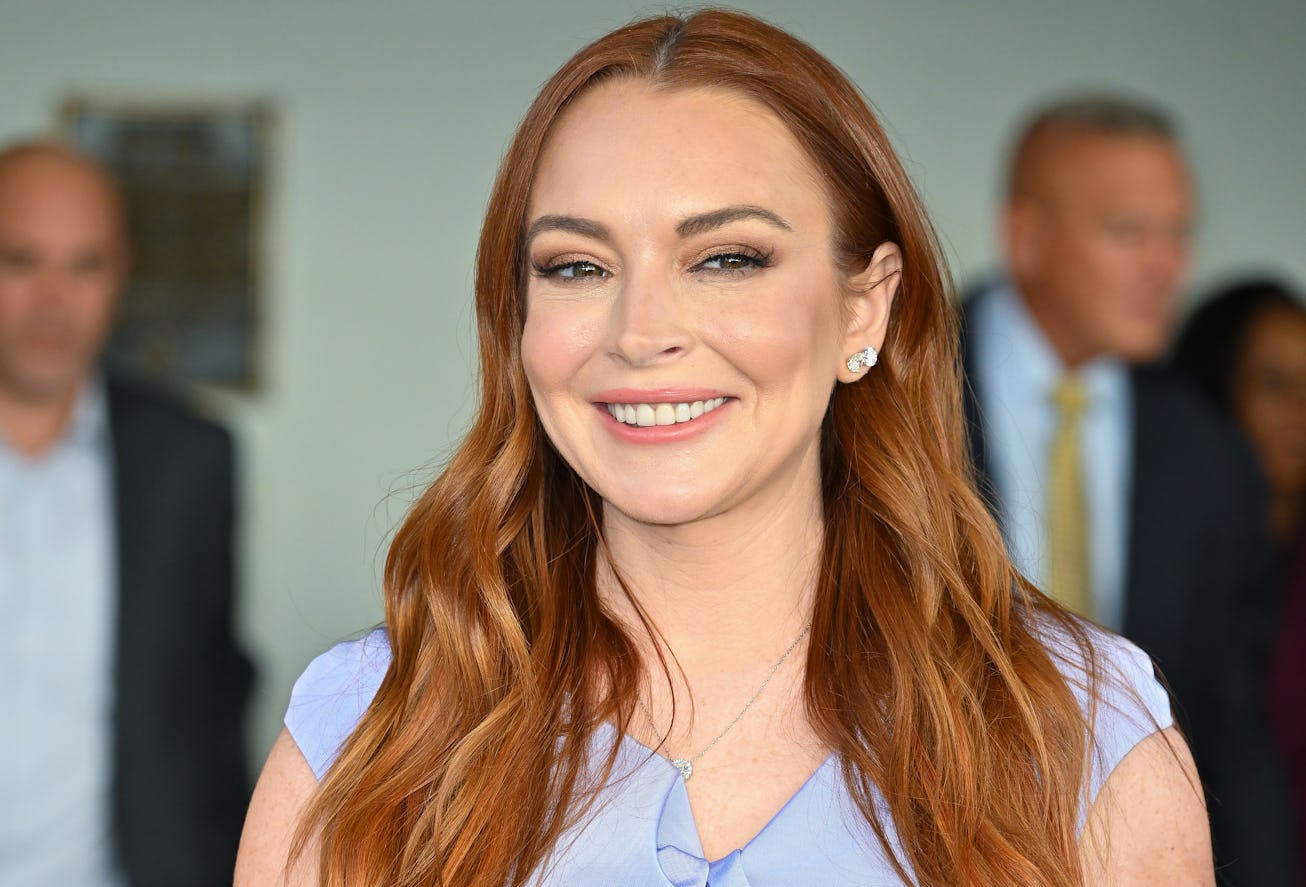 NEW YORK, NEW YORK - NOVEMBER 10: Lindsay Lohan visits "The Drew Barrymore Show" at CBS Broadcast Ce...