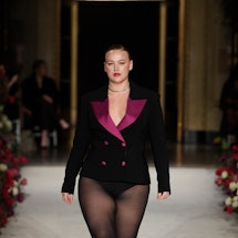 A plus-size model at Christian Siriano RTW Fall 2023.